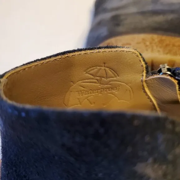 Italeau Waterproof Foliana Suede Booties