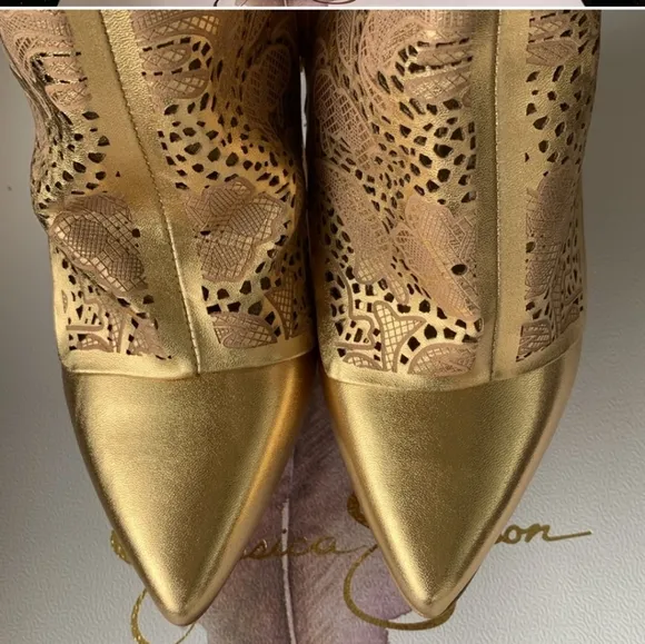 Jessica Simpson Gold Stiletto Heels Boots Intricate Design Laser Cut 5 NEW w/box