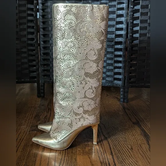 Jessica Simpson Gold Stiletto Heels Boots Intricate Design Laser Cut 5 NEW w/box