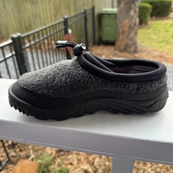 Jibs Gray Fleece Slip-On Shoes Adjustable Toggle Durable Rubber Outsole 6.5 Mens