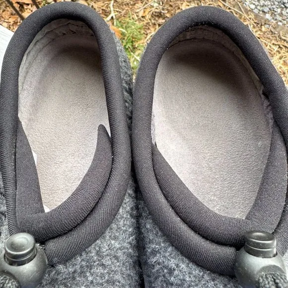Jibs Gray Fleece Slip-On Shoes Adjustable Toggle Durable Rubber Outsole 6.5 Mens