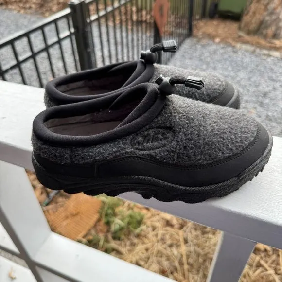 Jibs Gray Fleece Slip-On Shoes Adjustable Toggle Durable Rubber Outsole 6.5 Mens