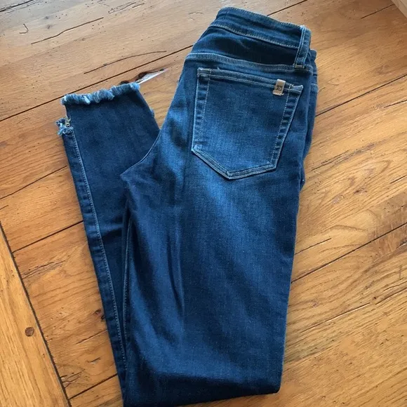 Joe’s Jeans Dark Wash Raw Edge Skinny Jeans Women’s Stretch Dark Blue Size 26