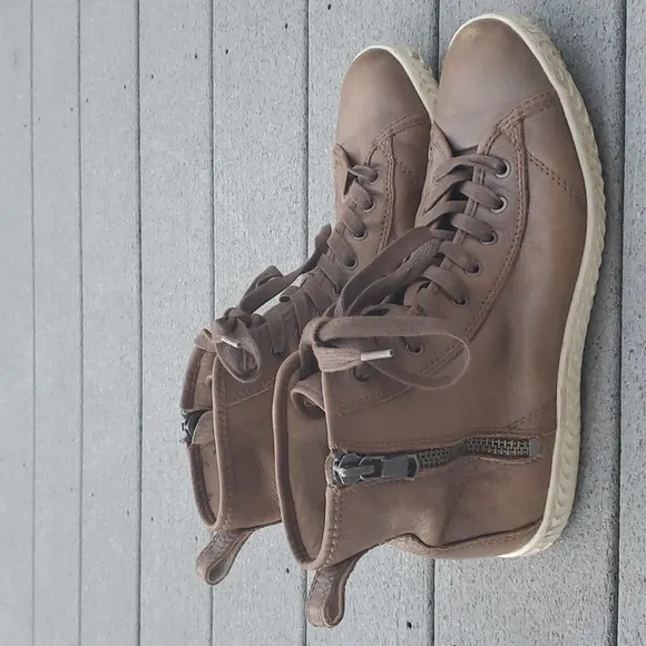 John Varvatos Star USA Leather High Top Sneakers