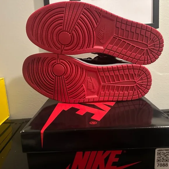 Jordan 1 Retro High OG Patent Bred 11.5