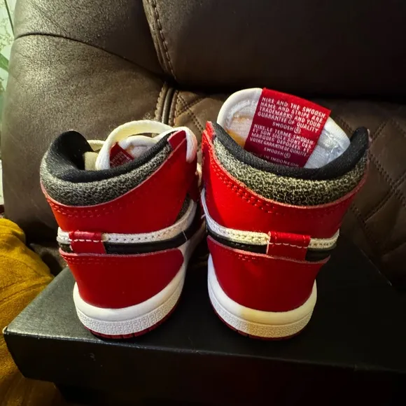 Jordan 1 Retro High OG (TD) Sneakers size 4C