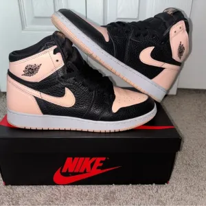 Jordan 1s Crimson pink /black‎ high top leather sneakers big kids size 7