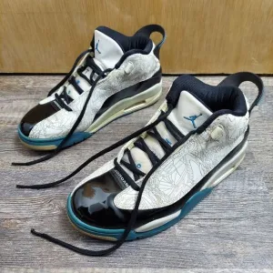 Jordan 2005 Dub Zero 311046-102 Men's US 8 White Blue Black High Top Sneakers