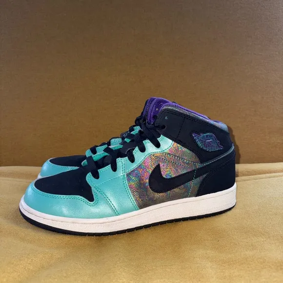 Jordan Black and Blue Sneakers High-Top