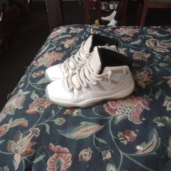 Jordan Legend Blues
