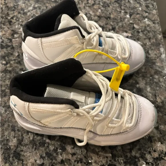 Jordan White Sneakers with Sporty Design
