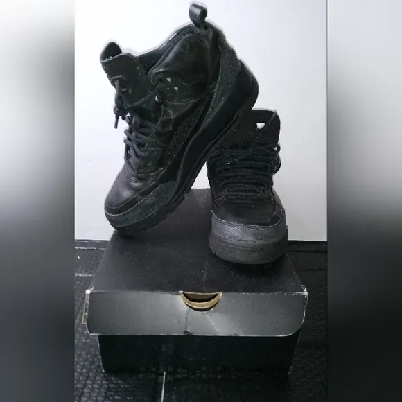 Jordan Winterized Spizike GS 'Black Cat'