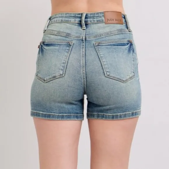 Judy Blue V-waist Slim Fit Denim Mid-length Skinny Leg Retro Vintage Wash Shorts