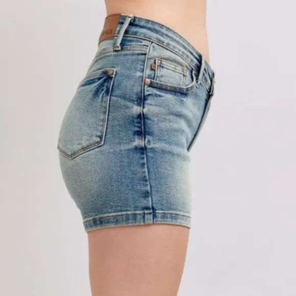 Judy Blue V-waist Slim Fit Denim Mid-length Skinny Leg Retro Vintage Wash Shorts