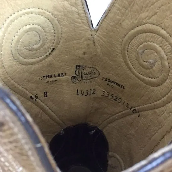 Justin Apache snip toe leather cowboy boots