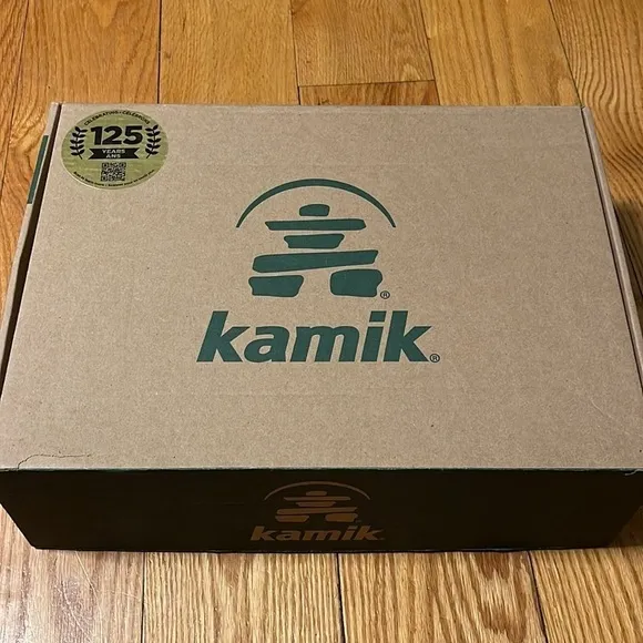Kamik womens tall boots Lauren Fossil waterproof 6 NWT New