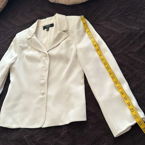 Kasper Women’s Skirt Suit Set Off-White Size 6P