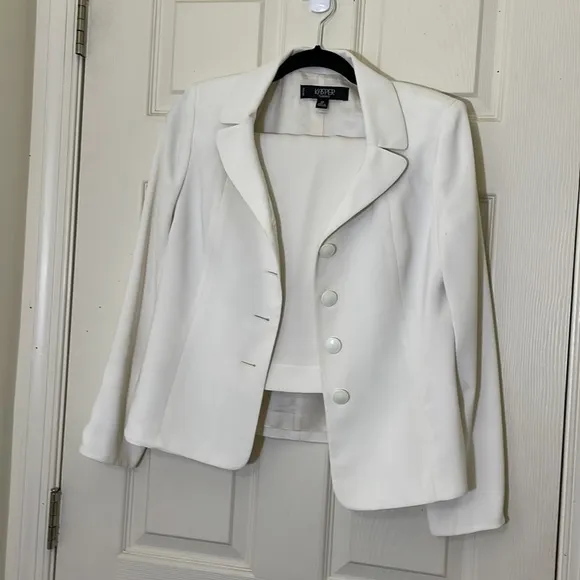 Kasper Women’s Skirt Suit Set Off-White Size 6P