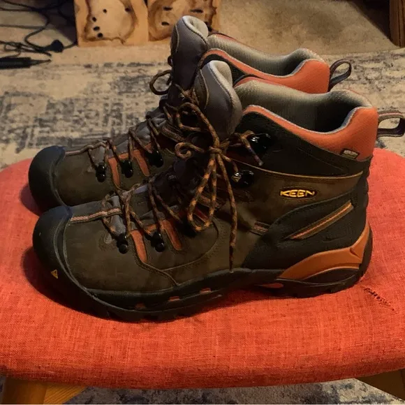 Keen Men’s waterproof work boots