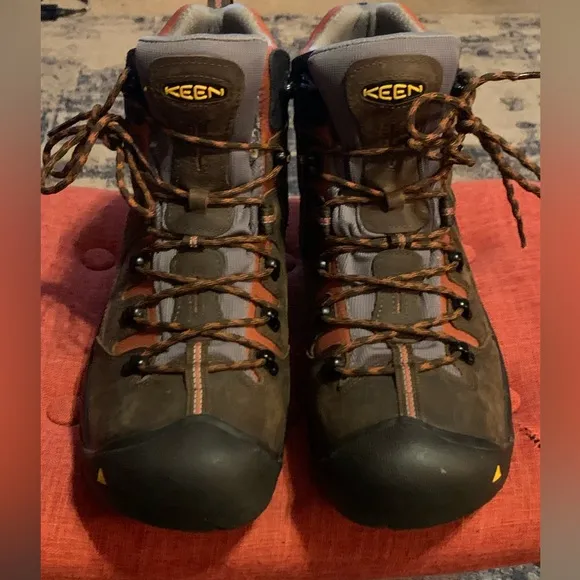 Keen Men’s waterproof work boots
