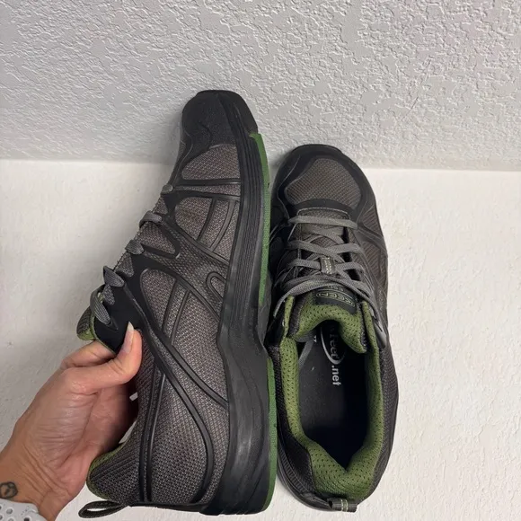 KEEN-Rugged ASTM Safety approved utility work footwear Men’s 14