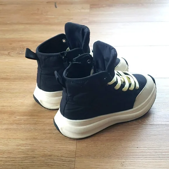 Kids Blue Quilted High Top Sneakers. By Zara.