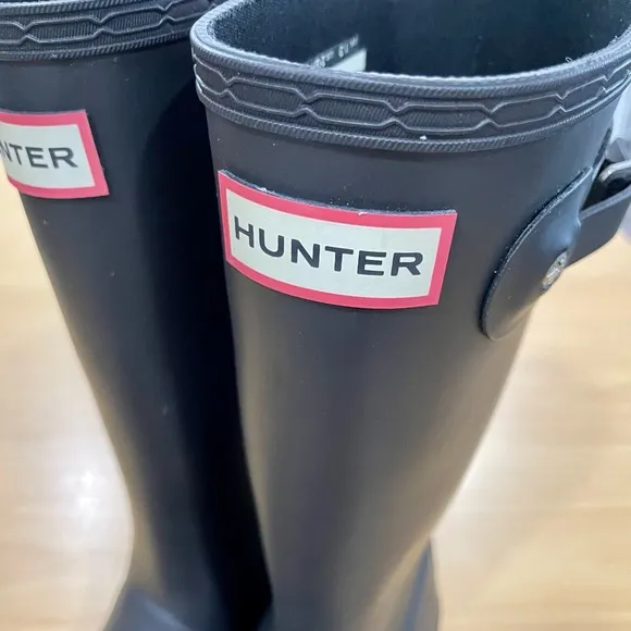 Kids Hunter Boots Black Waterproof Rain Boot Unisex Youth Size 2G 1B / EU 32.