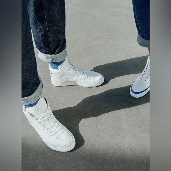 KomradsAPL HIGH TOP SNEAKERS - VEGAN APPLE LEATHER