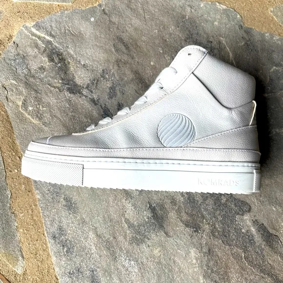 KomradsAPL HIGH TOP SNEAKERS - VEGAN APPLE LEATHER