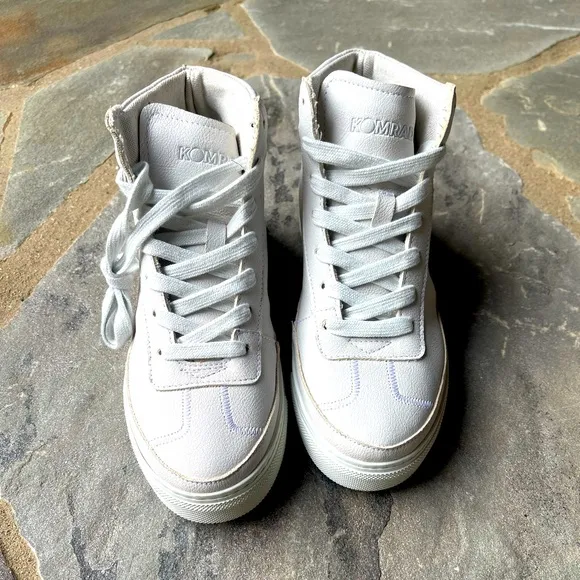 KomradsAPL HIGH TOP SNEAKERS - VEGAN APPLE LEATHER