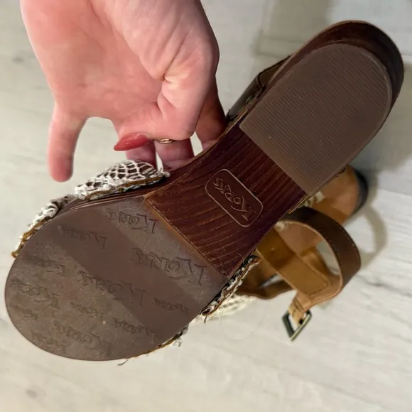 Kork-Ease Brown and White Women's Sandals NWOT SIZE 9