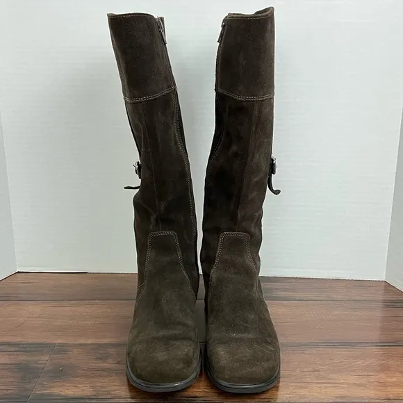 La Canadienne Velvit Brown Boots - Size 7.5
