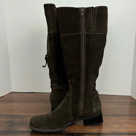 La Canadienne Velvit Brown Boots - Size 7.5