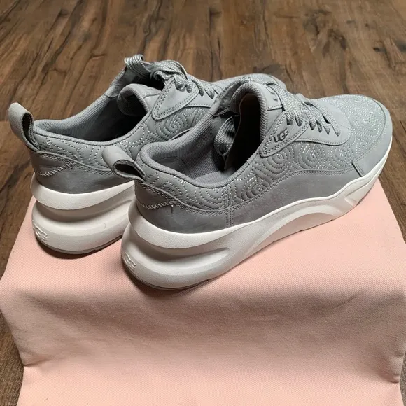 LA Glide Logo Fashion Women’s Luxury Sneakers