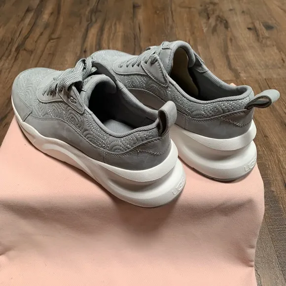 LA Glide Logo Fashion Women’s Luxury Sneakers