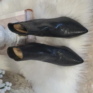 L'AGENCE black  ankle bootie boots size 7.5