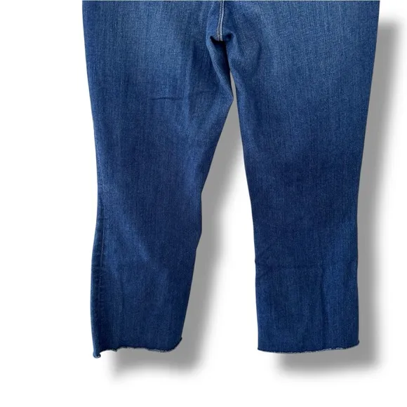 L’Agence Kendra cropped Flare Jeans Laredo Wash Subtle Stretch Denim Size 30
