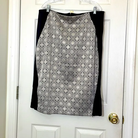 Lane Bryant 2 Piece Top and Skirt Set Size 16/20