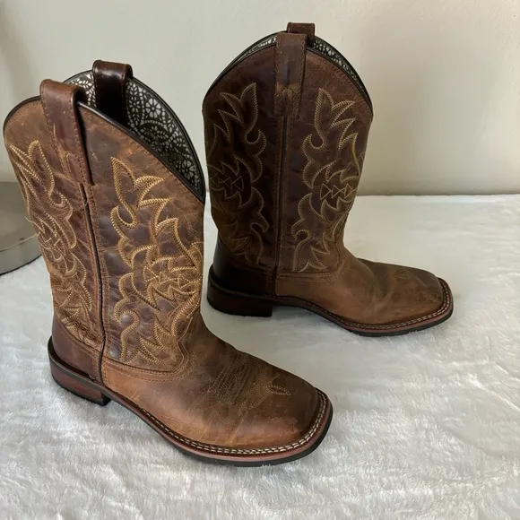 Laredo Embroidered Square Toe Boots, Brown size 7.5 M