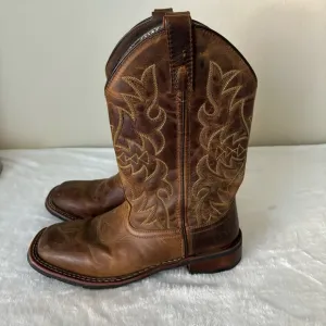 Laredo Embroidered Square Toe Boots, Brown size 7.5 M