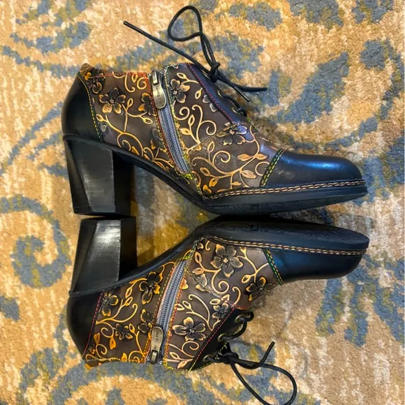 L’Artiste Spring Step ‘Octavius’ Sexy Tooled Leather Oxford Embossed Heels Sz 39