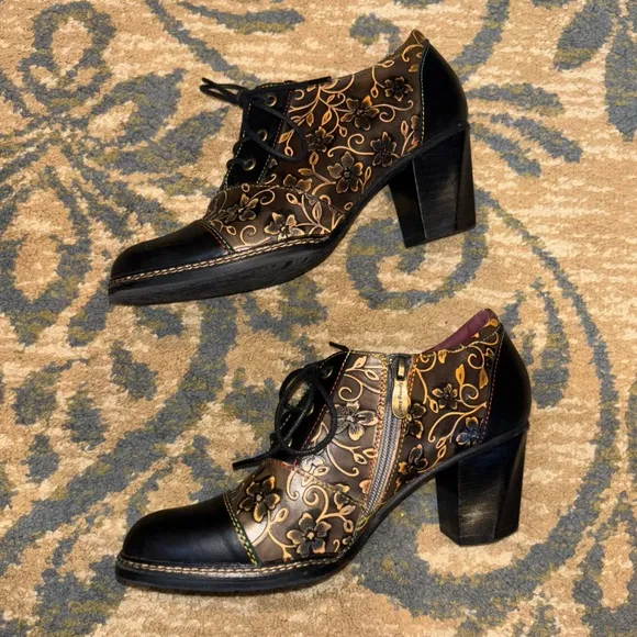 L’Artiste Spring Step ‘Octavius’ Sexy Tooled Leather Oxford Embossed Heels Sz 39