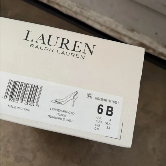 LAUREN RALPH LAUREN LYNDEN-PM-CTO BLACKBURNISHED CALF Size 6