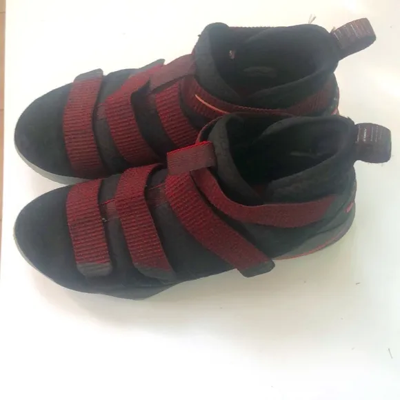 Lebron Nike Black High-Top Sneakers Size 13