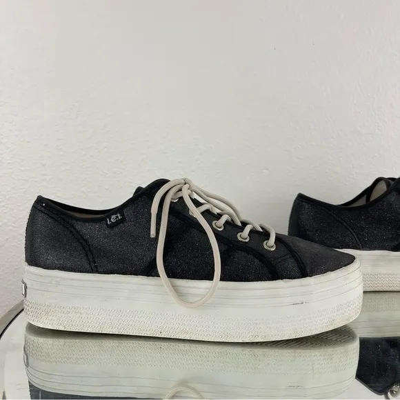 L.E.I. Vintage Y2K Black White Shimmer Glitter Low Top Chunky Platform Sneakers