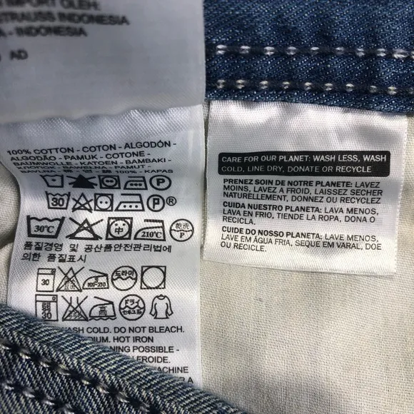 Levi’s Medium Denim Distressed Mini Skirt 26