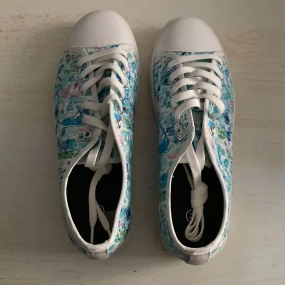 Lilly Loves Nantucket Low Top Sneakers
