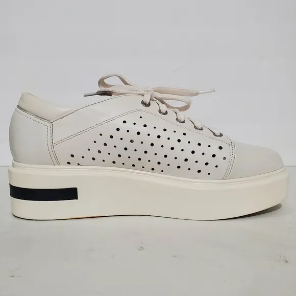 Linea Paolo Kendra Perforated white Leather Lace-Up Platform chunky Sneakers 9.5