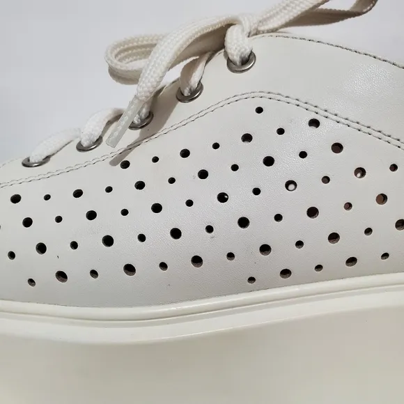 Linea Paolo Kendra Perforated white Leather Lace-Up Platform chunky Sneakers 9.5
