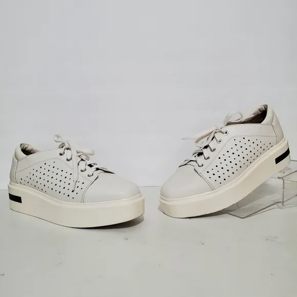 Linea Paolo Kendra Perforated white Leather Lace-Up Platform chunky Sneakers 9.5